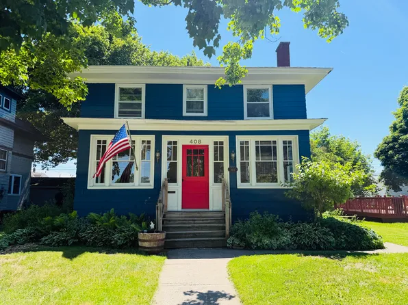 408 Carrie St, Sault Sainte Marie, MI 49783