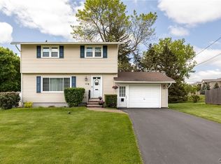 109 Patricia Dr, North Syracuse, NY 13212