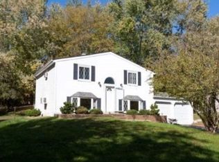 98 University Heights Dr, Stony Brook, NY 11790