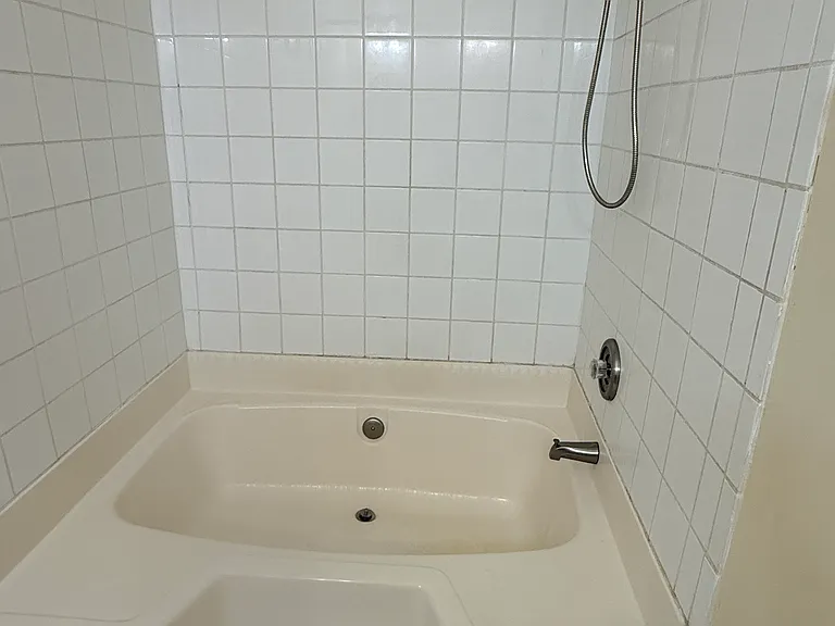 918 Egmont St #918 — Photo 7