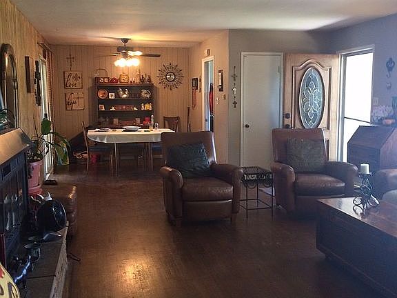 Living room to dining area 