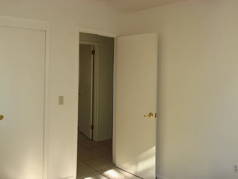 1003 3rd St #4 — Photo 7