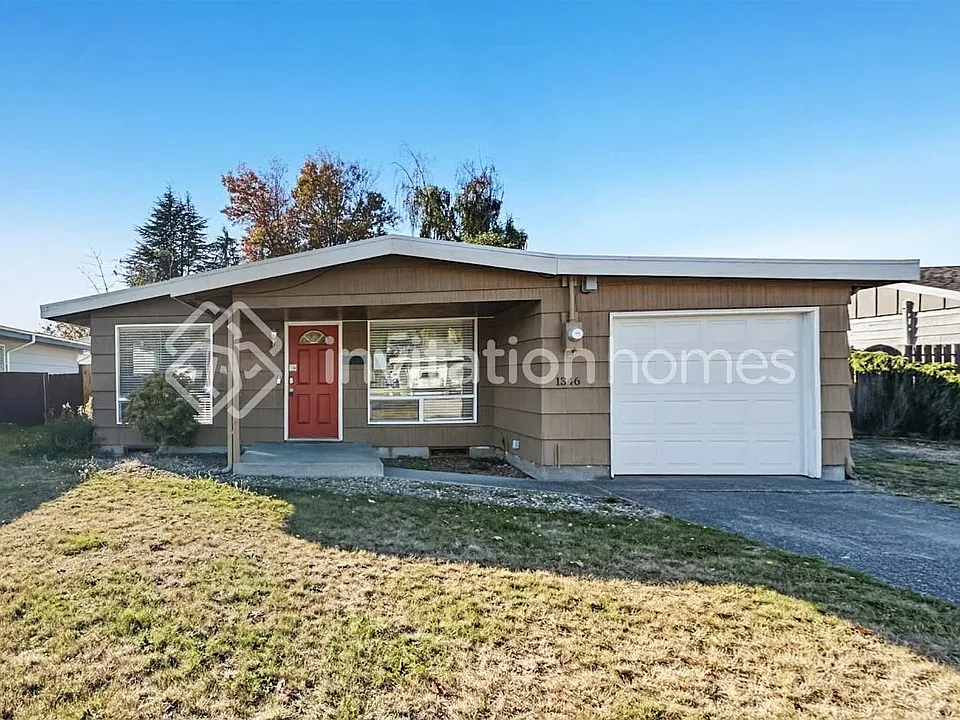 1346 Lenore Dr
