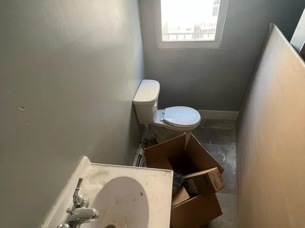 325 N Broadway #3, Yonkers, NY 10701