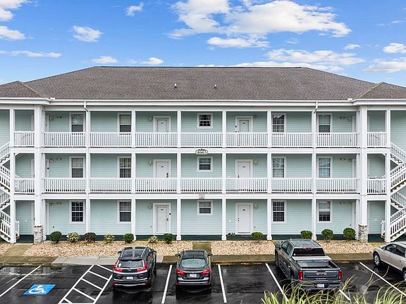 3rd image of 4665 Wild Iris Dr. #101