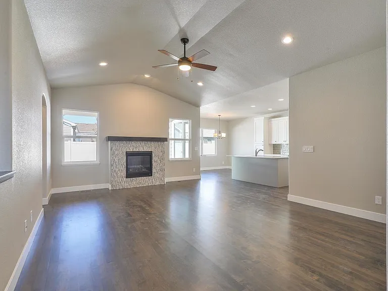 1618 Tundra Ave — Photo 8