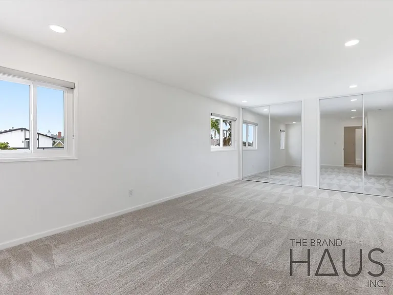 6861 Defiance Dr — Photo 16