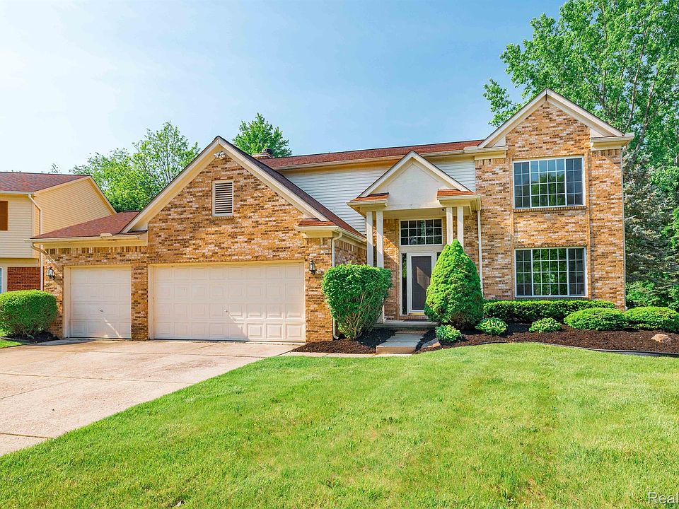 1st image of 40497 Bluesprings Ct