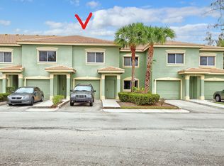 310 Crestwood Cir APT 207, Royal Palm Beach, FL 33411