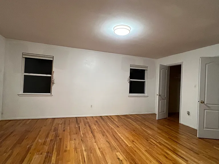 Erika Loop — Photo 11