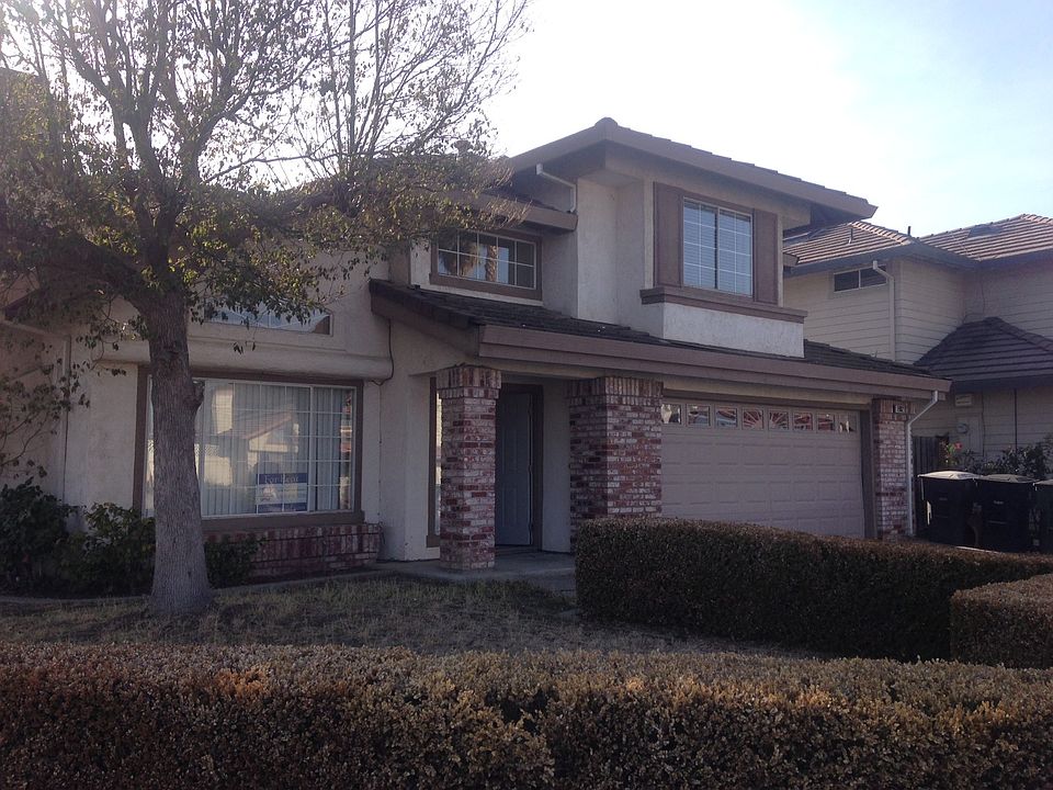 1st image of 1902 Woodcrest Ct
