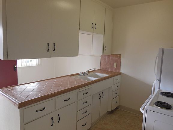 5th image of 119 Clay St APT 8