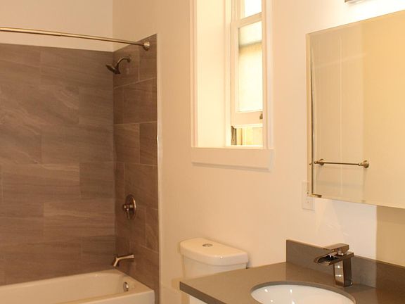 2nd image of 1725 Van Ness Ave APT 401