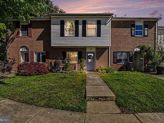 2nd image of 213 Foster Knoll Dr