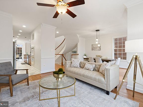 3rd image of 125 Herndon Mill Cir