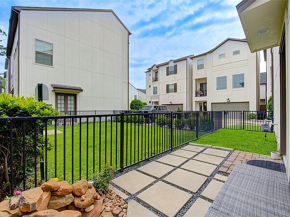 4th image of 10918 Brookeshire Chase Ln