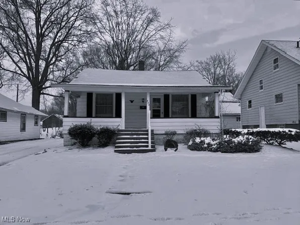 864 S Union Ave, Salem, OH 44460