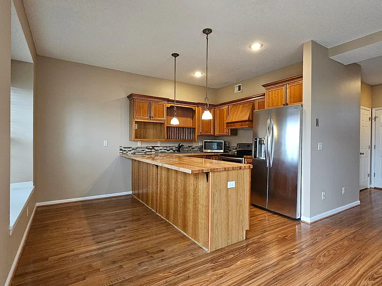 7831 W 158th Ct — Photo 10