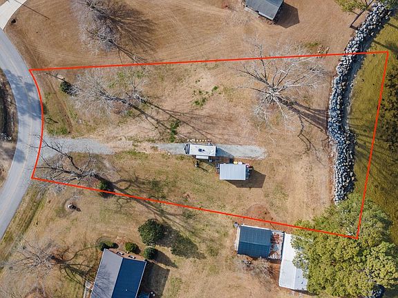 4th image of 964 Murphy Farm Road