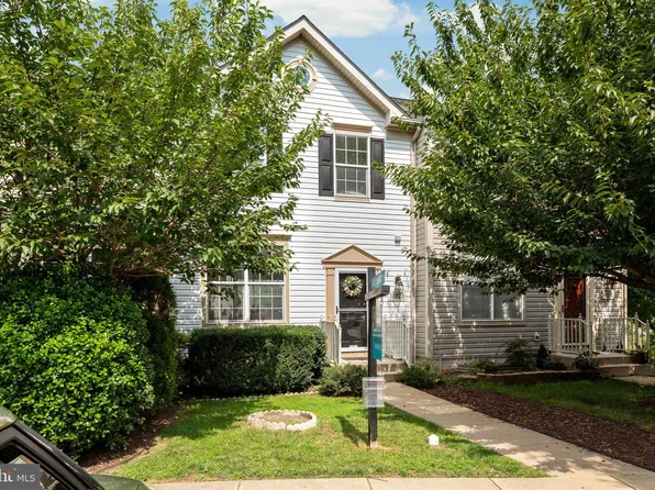 10220 Magnolia Grove Dr, Manassas, VA 20110