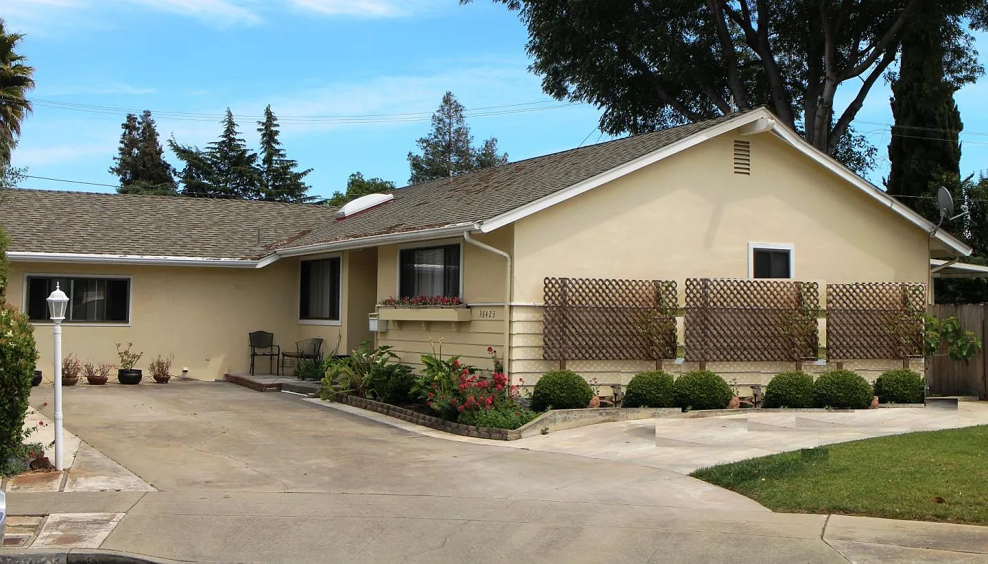 38423 Dennis Ct photo 1