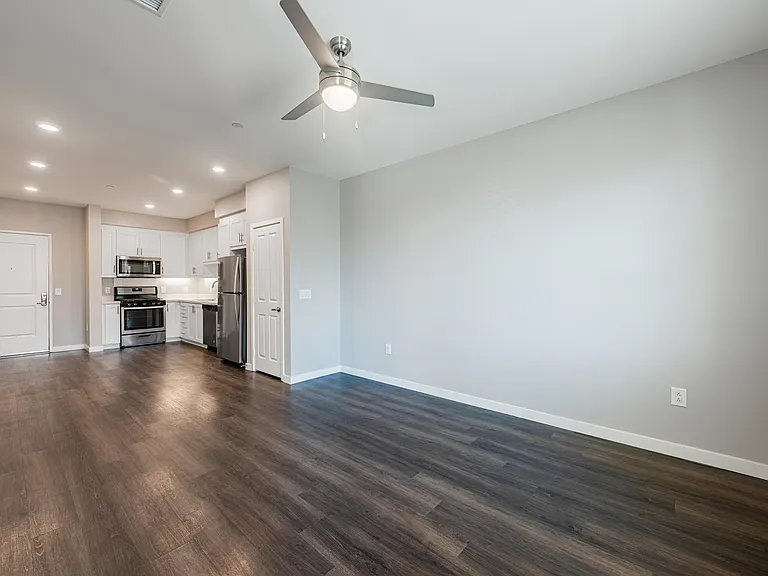 Los Alamitos Luxury Apartments — Photo 77