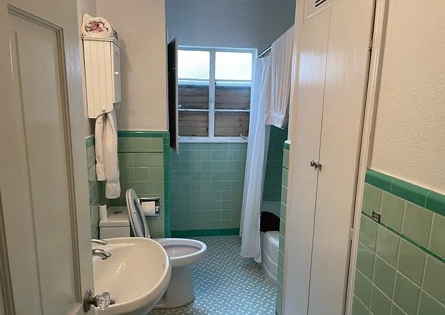 242 Pershing Ave — Photo 10