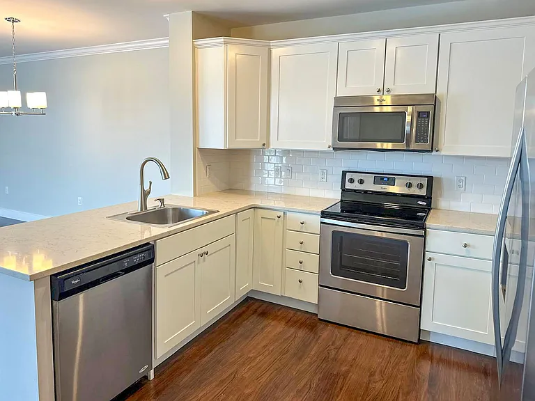 978 Worcester St #310 — Photo 4