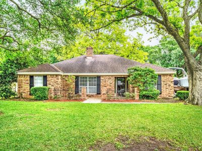 110 Valley Dr, Liberty, TX, 77575