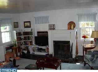 105 E Mill Rd, Flourtown, PA 19031