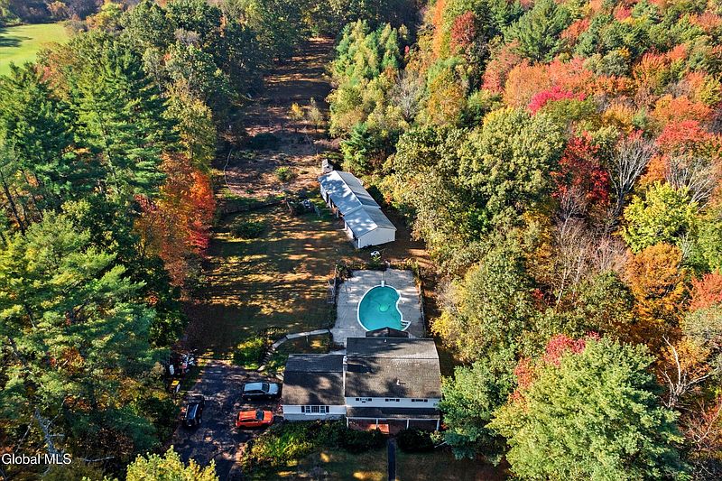 2nd image of 243 Wilton Gansevoort Road