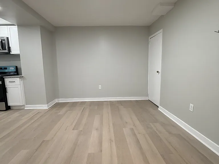 1330 S Melville St #1330 — Photo 5