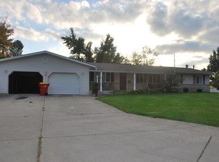 108 Woodland Ave, Cadiz, OH 43907