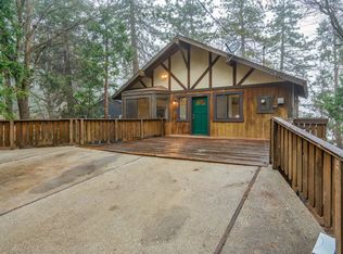 24990 Scenic View Dr, Crestline, CA 92325