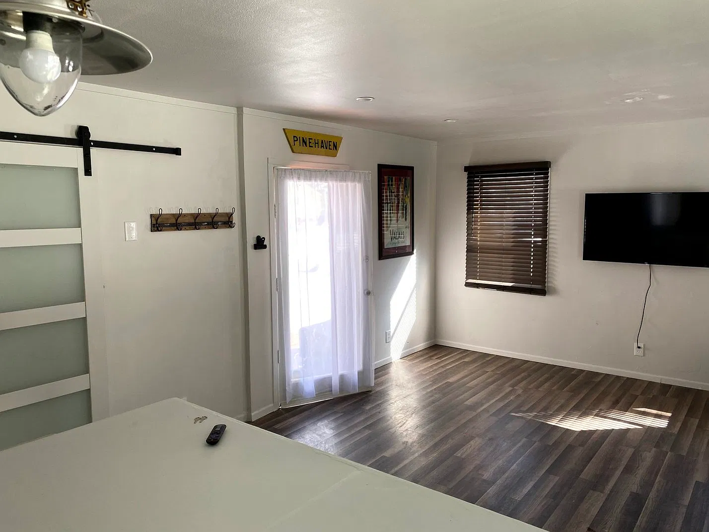 2 bed, 944 sqft, $1,900 — Photo 4