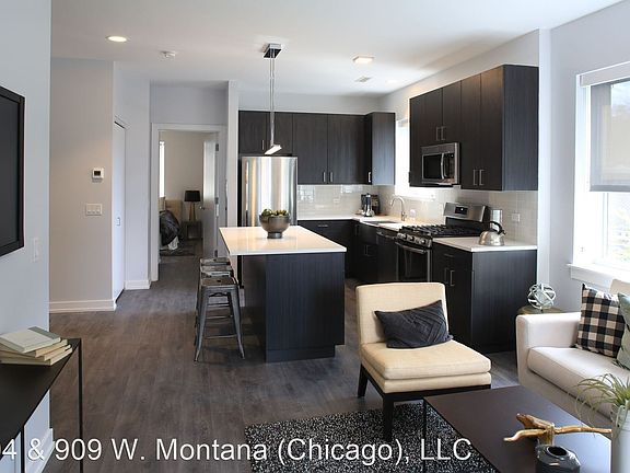 5th image of 909 W Montana St APT 402