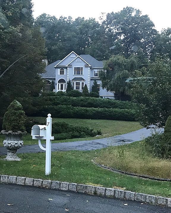 1st image of 7 N Deer Hill Run