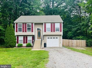 303 Clearview Dr, Colonial Beach, VA 22443