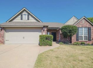 2318 W Pensacola St, Broken Arrow, OK 74011