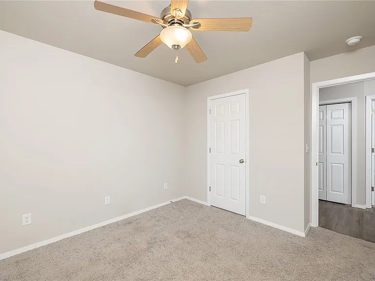 899 E Sparrow Cir — Photo 22