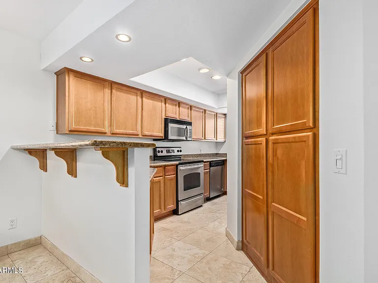 3235 E Camelback Rd #201 — Photo 6