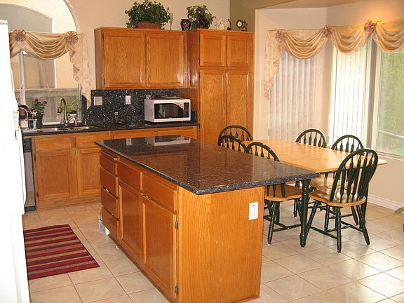 Islandand breakfast area