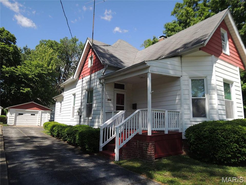 1st image of 523 E College Ave