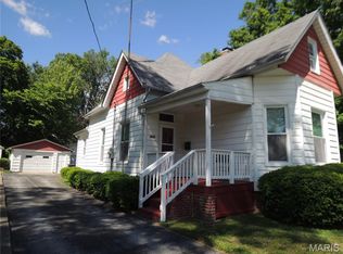 523 E College Ave, Greenville, IL 62246