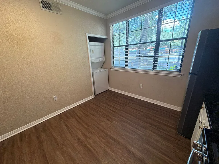 911 N Orange Ave #112 — Photo 9