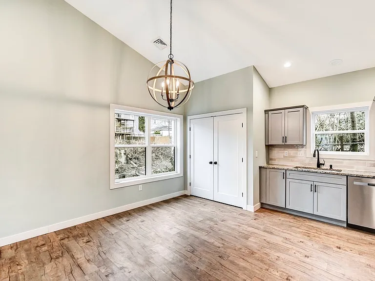 629 Prescott Ave #2 — Photo 9