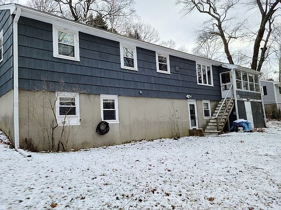 3rd image of 21 Glen St