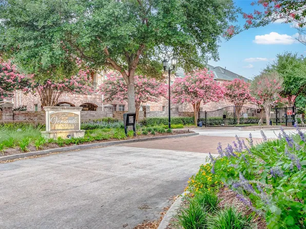 28 Versante Ct, Houston, TX 77070