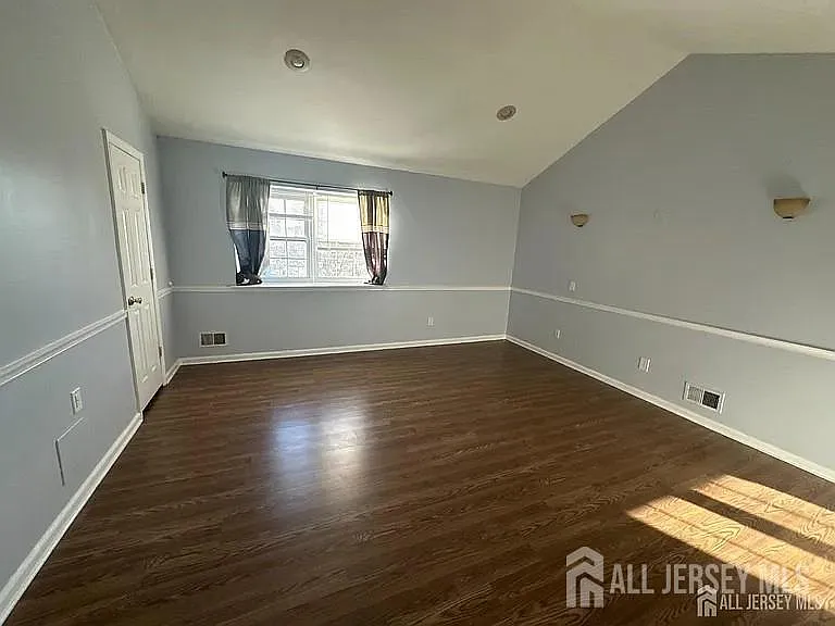 3 bed, 2.5 bath, $3,200 — Photo 4