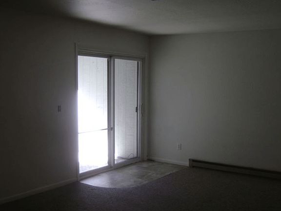 2nd image of 500 Woodland St #16438202